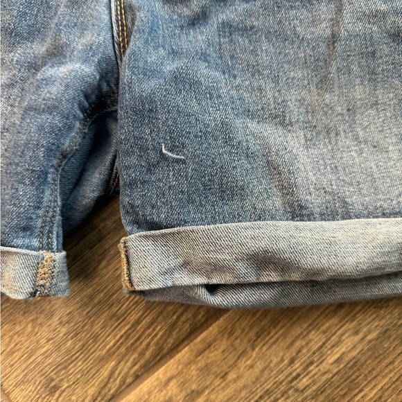 Old Navy Jean Shorts Size 2 - Picture 2 of 5